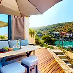 Villa Figs And Olives *