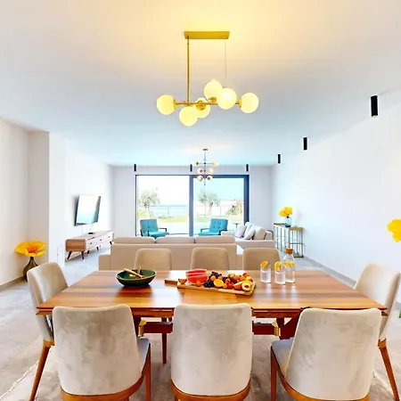 Figs And Olives Dolac