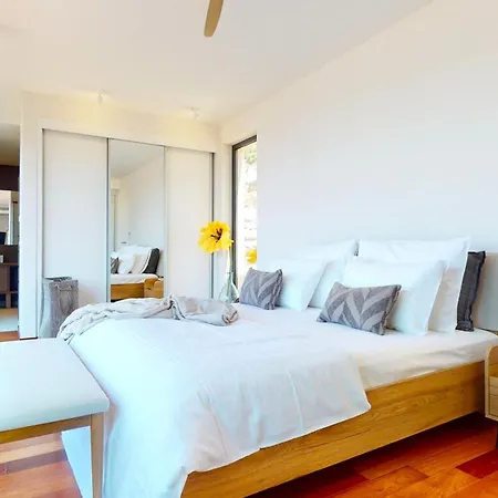 Villa Figs And Olives *