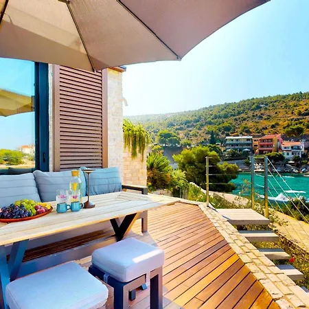 Villa Figs And Olives *