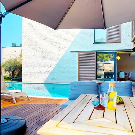 Villa Figs And Olives