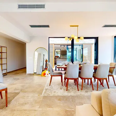 Figs And Olives * Dolac