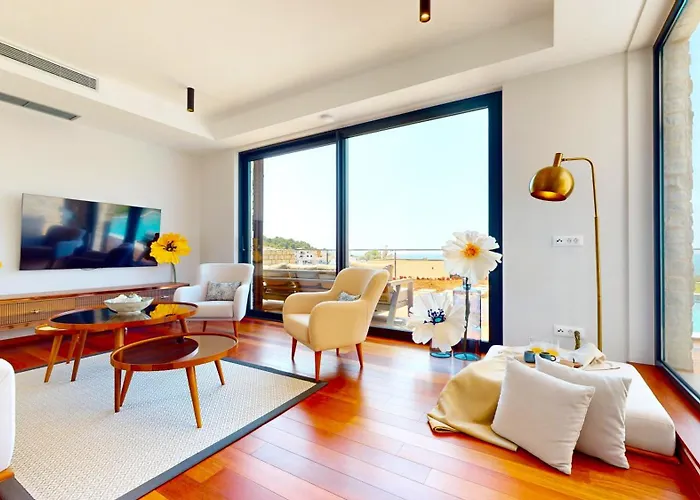 Figs And Olives * Dolac