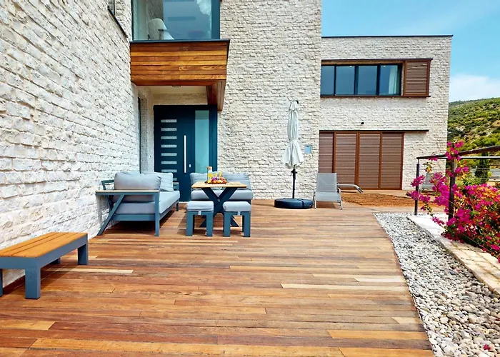 Figs And Olives * Dolac