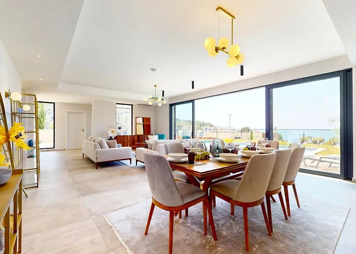 Figs And Olives Willa