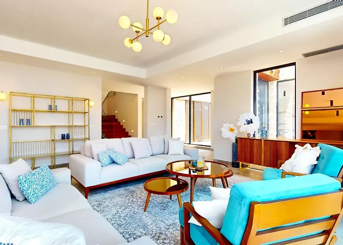 Figs And Olives Willa