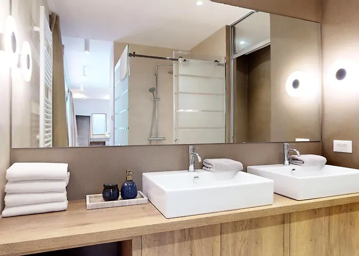 Figs And Olives * Dolac